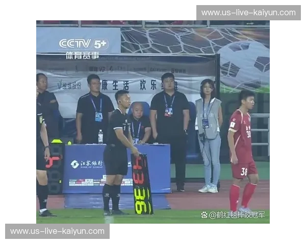 绿茵场上的烽火：苏宁与绿城，恩怨情仇与绿茵传奇